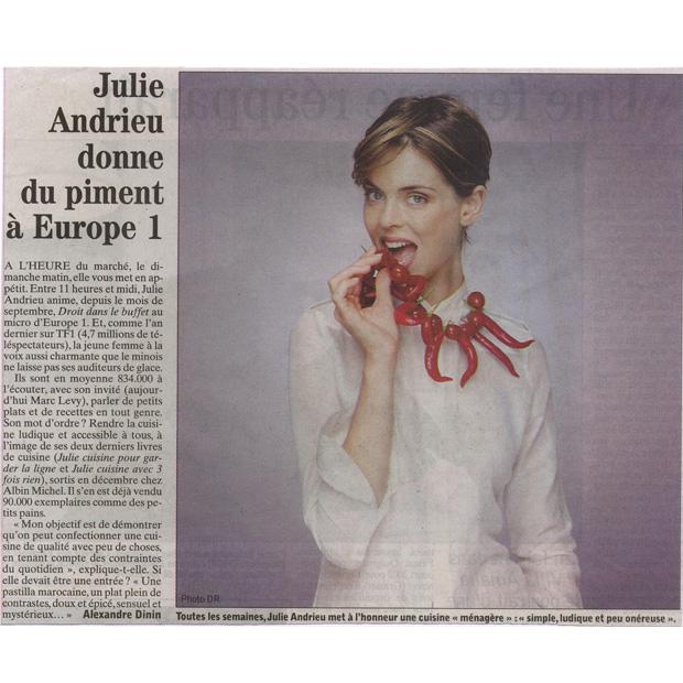 Julie Andrieu donne du piment à Europe 1