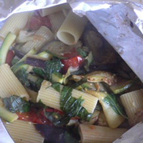 Rigatoni et légumes en papillotes Rigatoni et légumes en papillotes