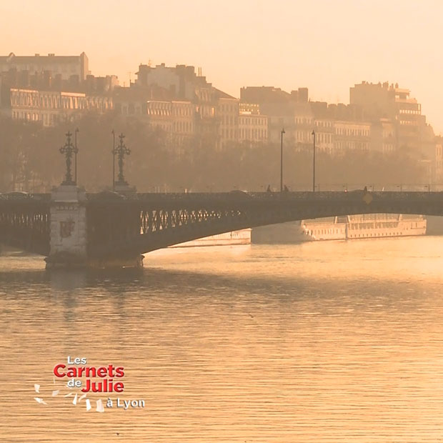 LYON LYON